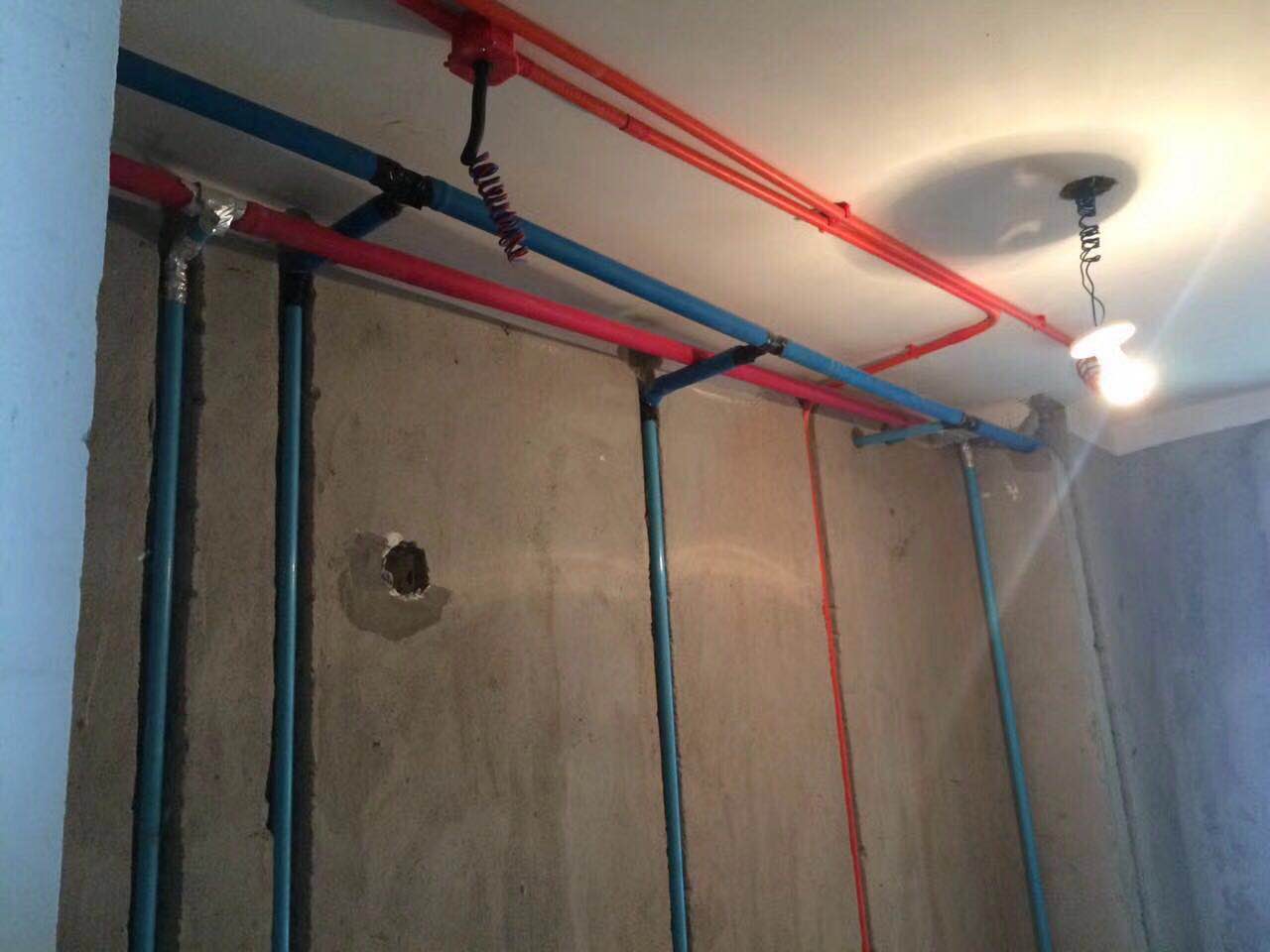 家裝不銹鋼水管：不銹鋼水管和塑料水管區別？