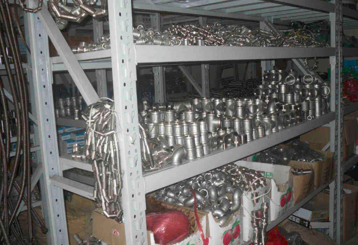 不銹鋼卡壓式管件優點及連接方式